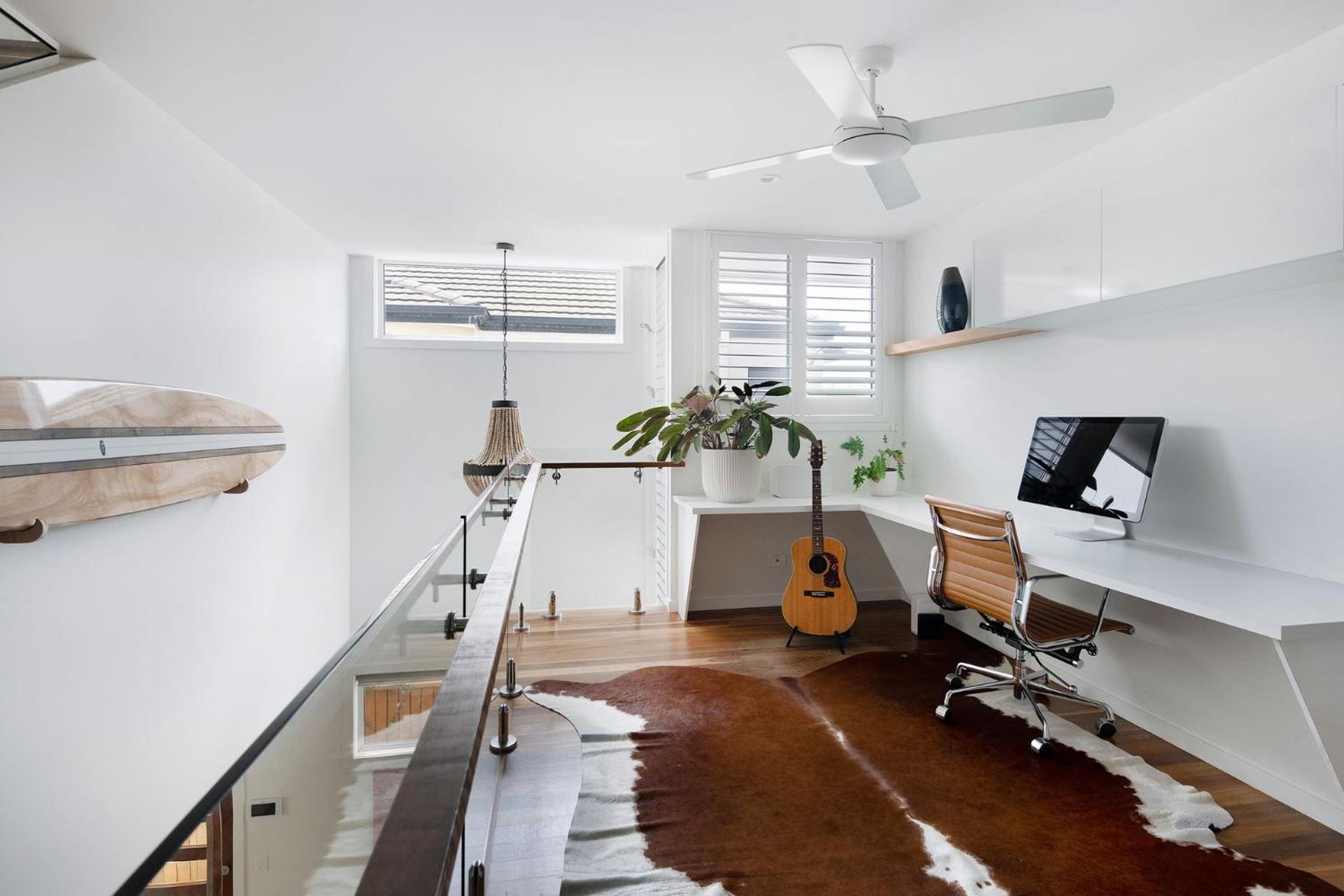 Luxury Tri-level Duplex In Mermaid - Coasthm *