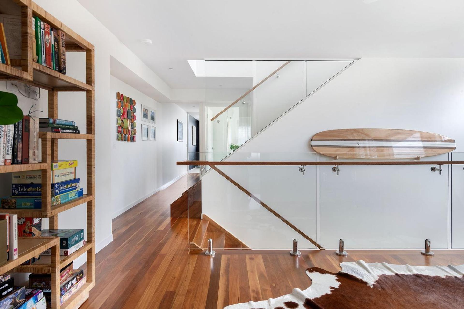 Luxury Tri-level Duplex In Mermaid - Coasthm