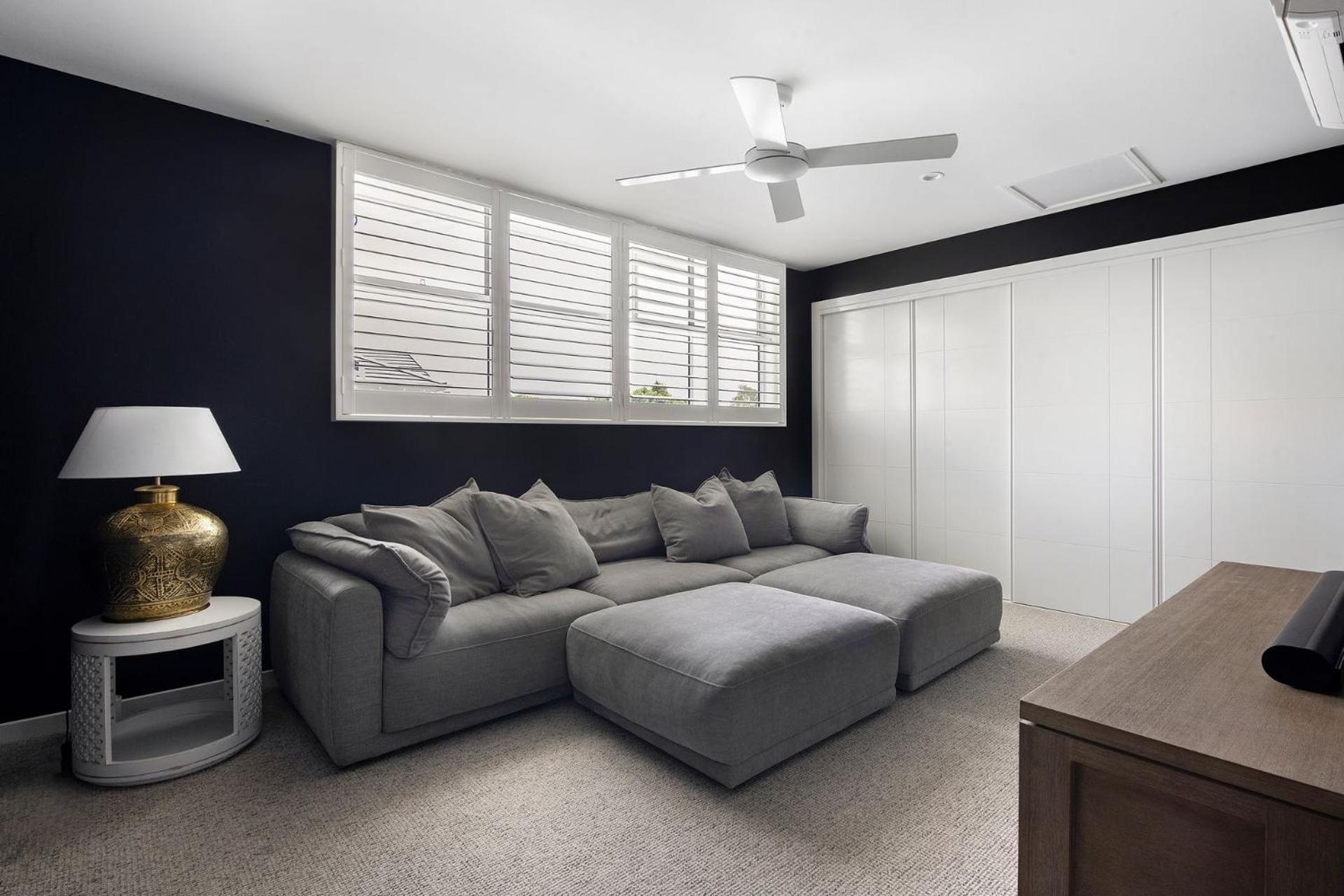 Luxury Tri-level Duplex In Mermaid - Coasthm