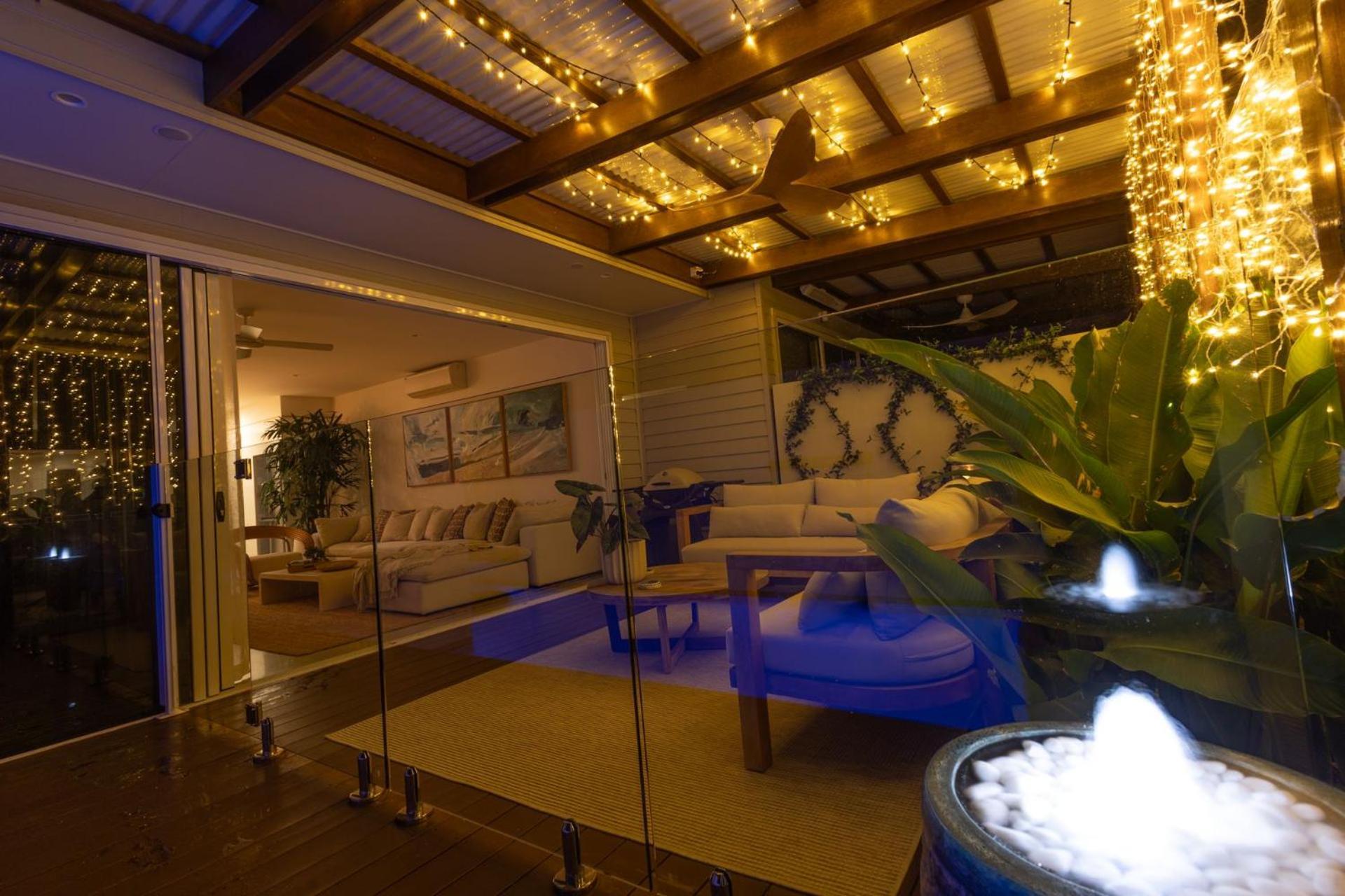 Luxury Tri-level Duplex In Mermaid - Coasthm Holiday home