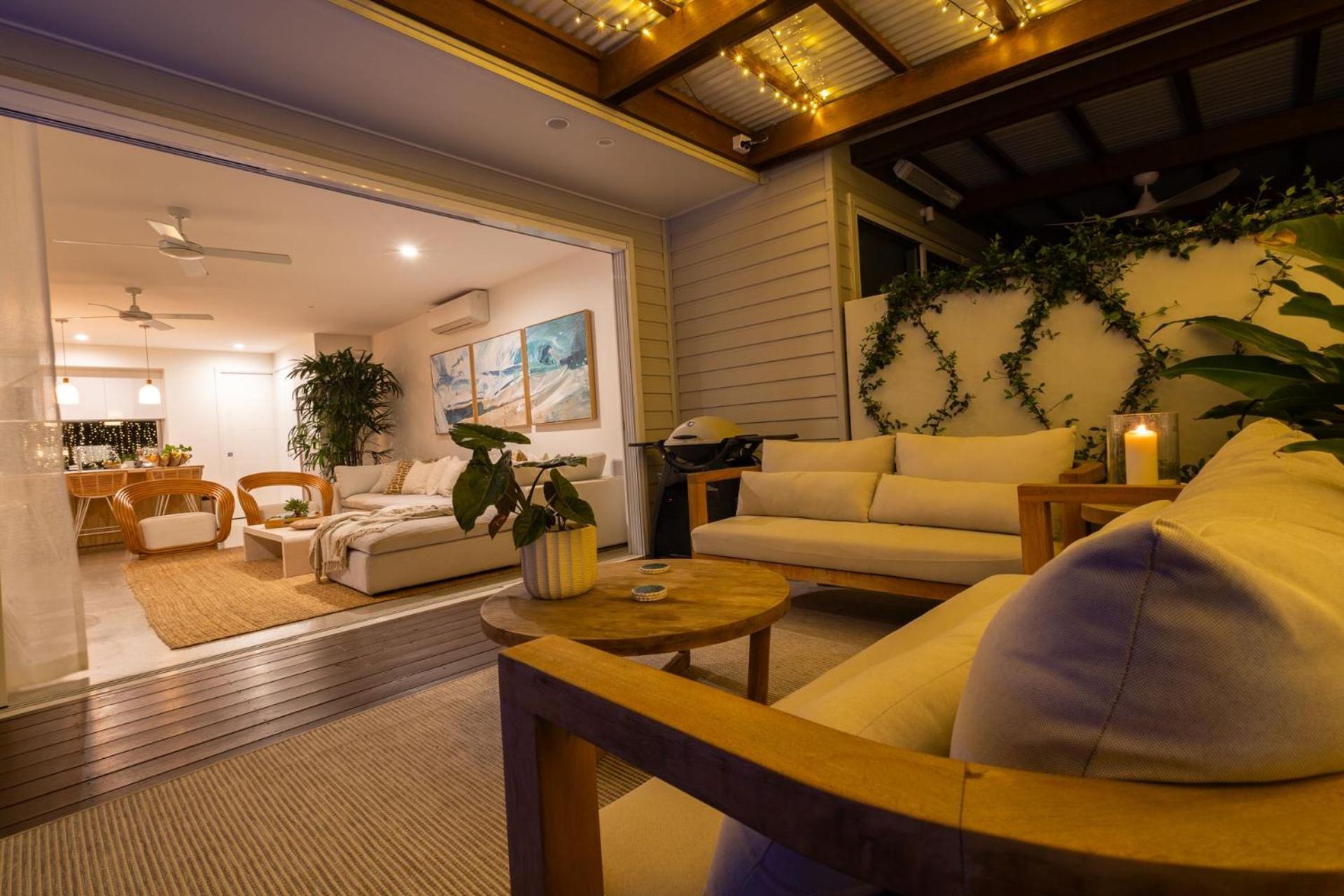 Luxury Tri-level Duplex In Mermaid - Coasthm * Gold Coast